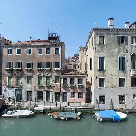 Ca' Del Novo, The Alcantara Close To San Marco And Rialto Venedig